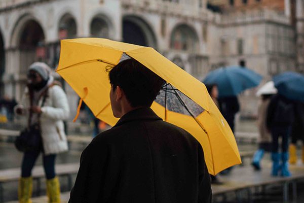 Can-I-go-to-rain-after-hair-transplant