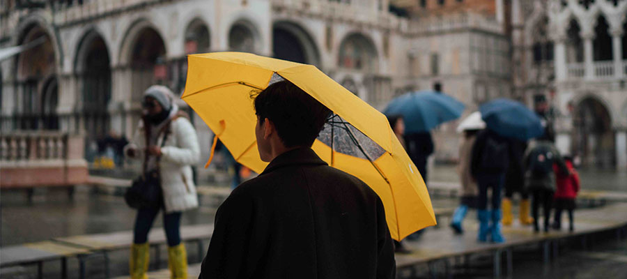 Can-I-go-to-rain-after-hair-transplant